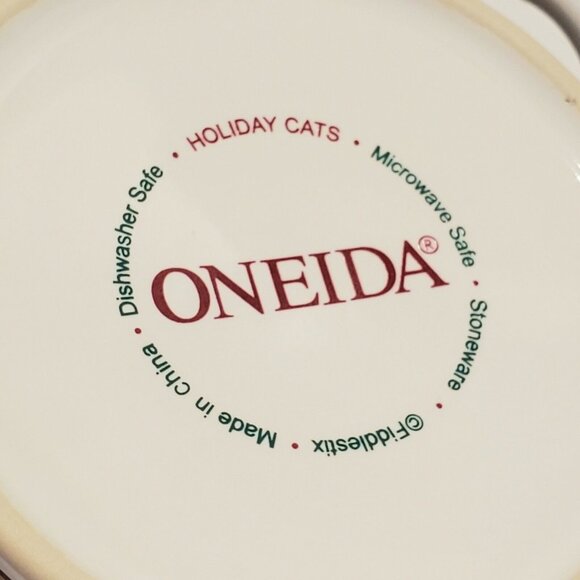 The Sakura Table by Oneida Fiddlestix Holiday Cats 4 PC Mug set Kittens in Coats - Picture 11 of 11